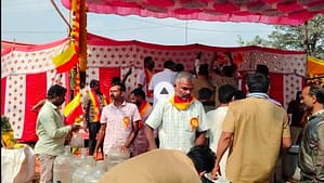 ಆಟೋ ಚಾಲಕರಿಂದ ಕನ್ನಡ ರಾಜ್ಯೋತ್ಸವ ಸಂಭ್ರಮಾಚರಣೆ..!